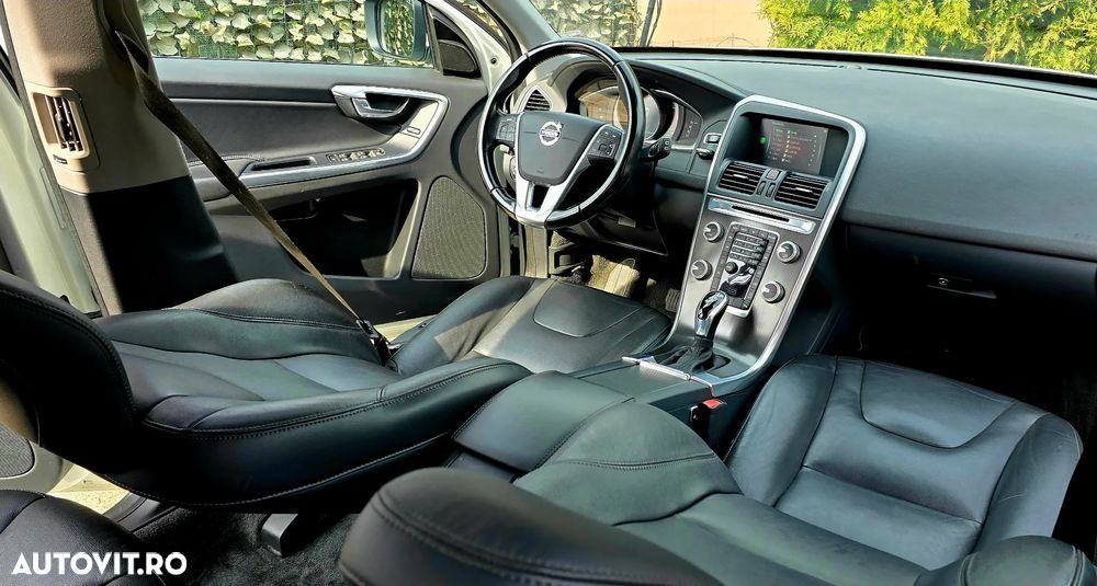 Volvo XC 60 D5 AWD Geartronic Summum - 7
