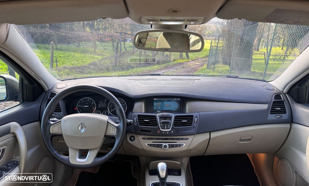 Renault Laguna 2.0 dCi Dynamique - 17