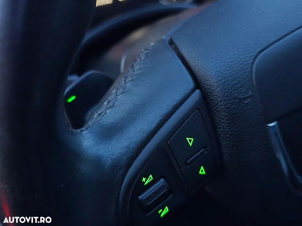 Skoda Octavia 2.0 TDI Business DSG - 25