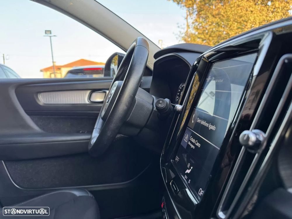 Volvo XC 40 2.0 D3 Momentum AWD Geartronic - 35