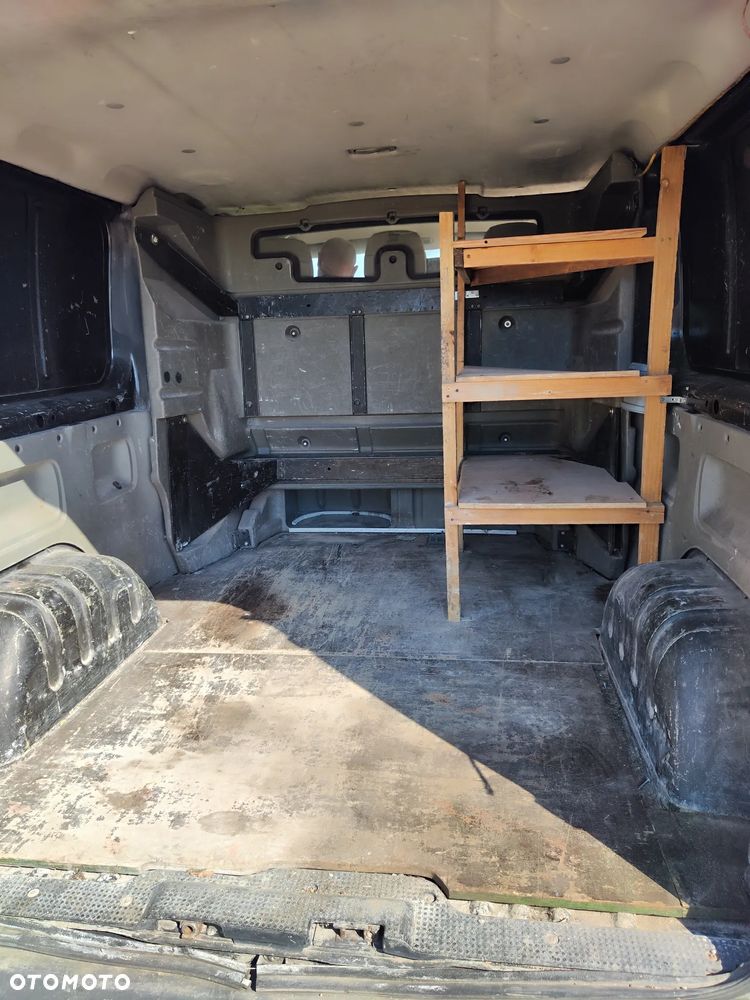 Renault trafic - 10