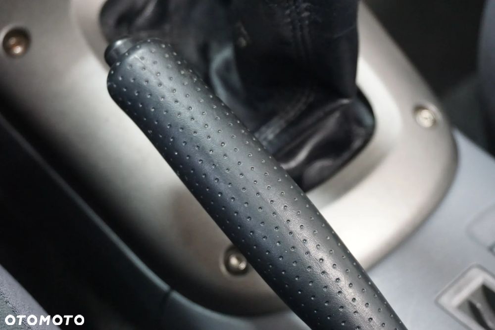 Toyota RAV4 D-4D 4x4 - 35