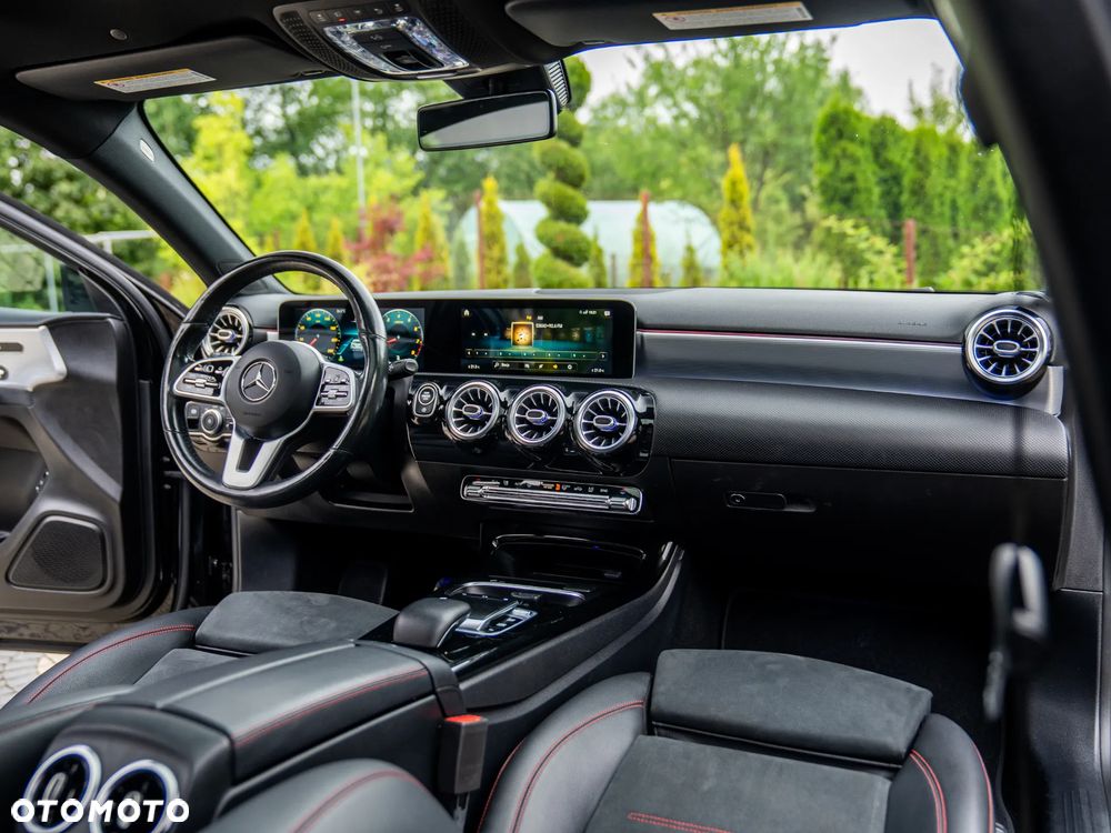 Mercedes-Benz Klasa A 220 4-Matic AMG Line 7G-DCT - 20