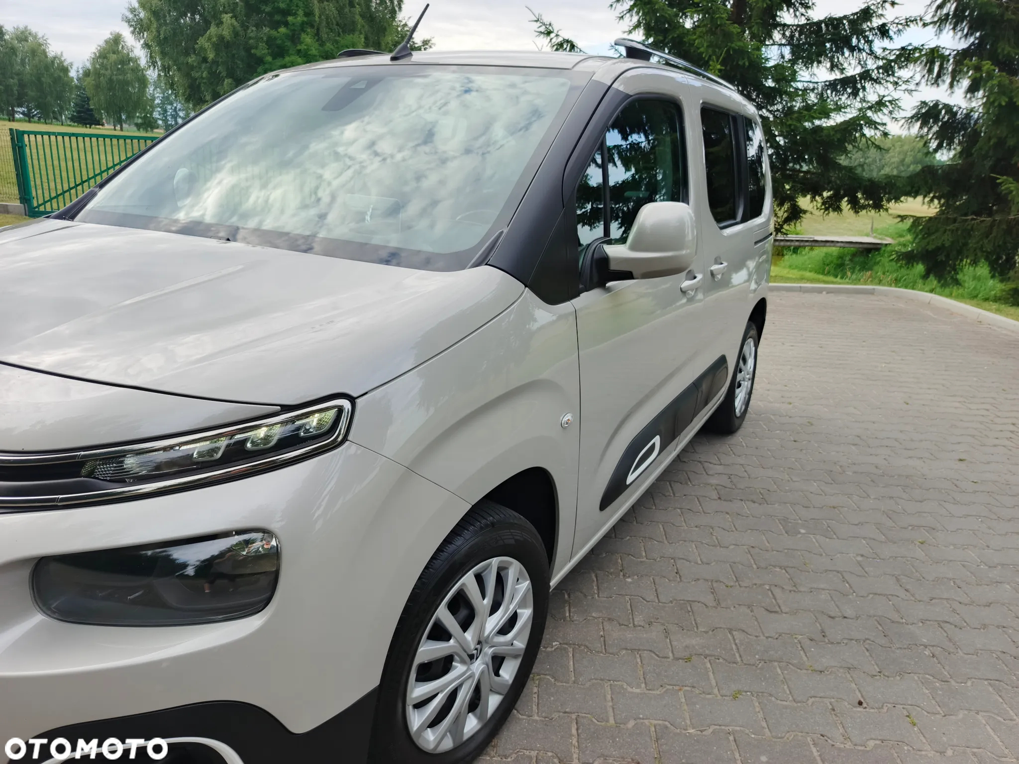 Citroën Berlingo M BlueHDi 130 SHINE - 11