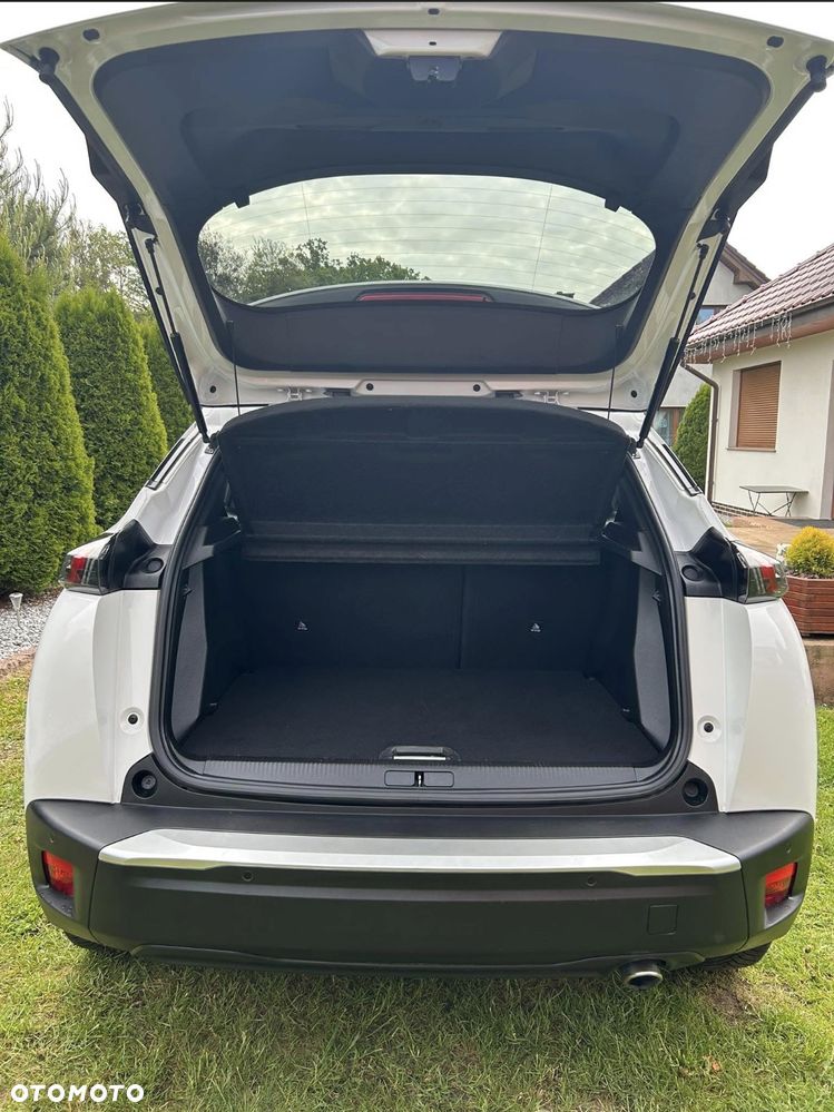 Peugeot 2008 1.5 BlueHDi Allure S&S EAT8 - 12