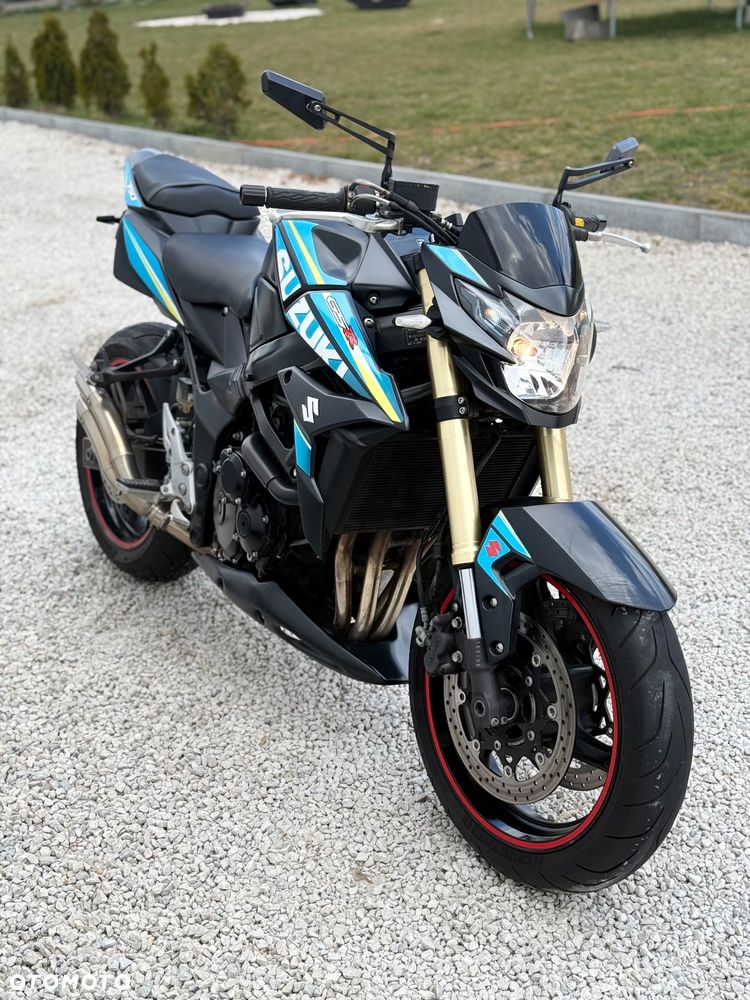 Suzuki GSR - 15