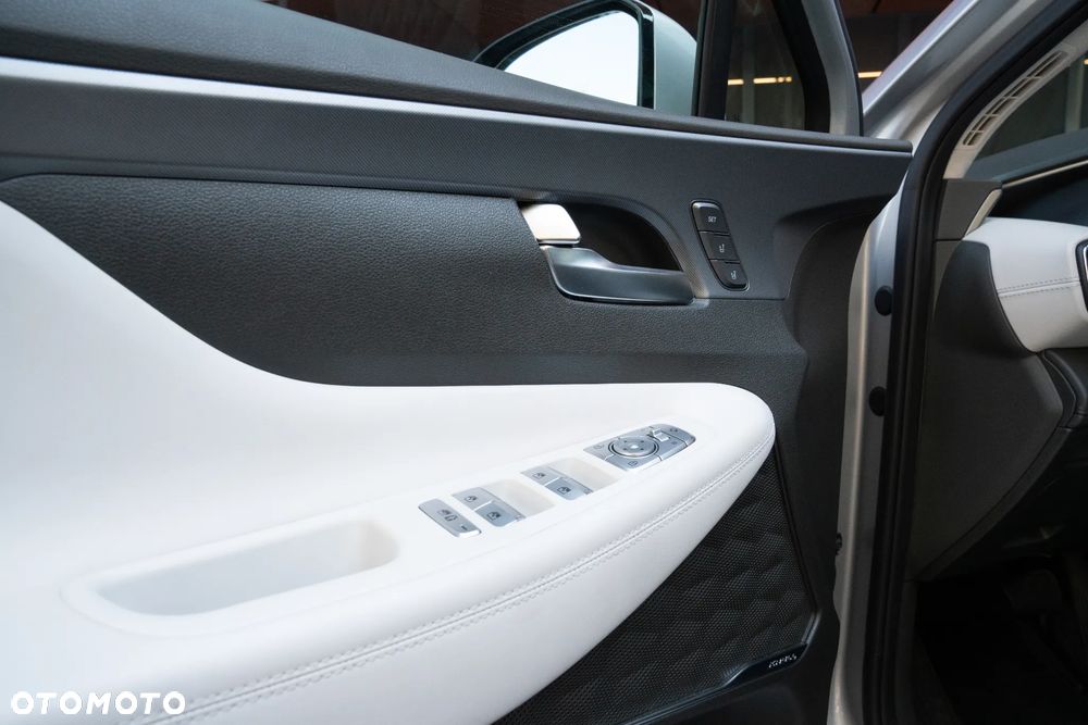 Hyundai Santa Fe 1.6 T-GDI HEV Platinum 4WD - 4