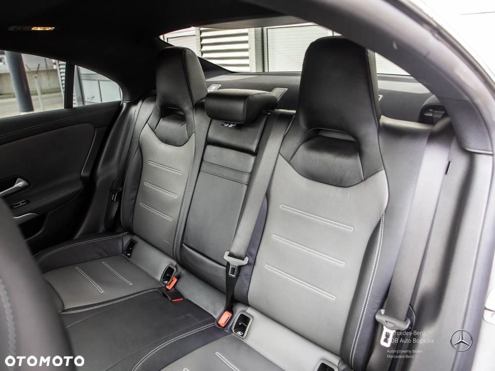 Mercedes-Benz CLA AMG 35 4-Matic 7G-DCT - 30