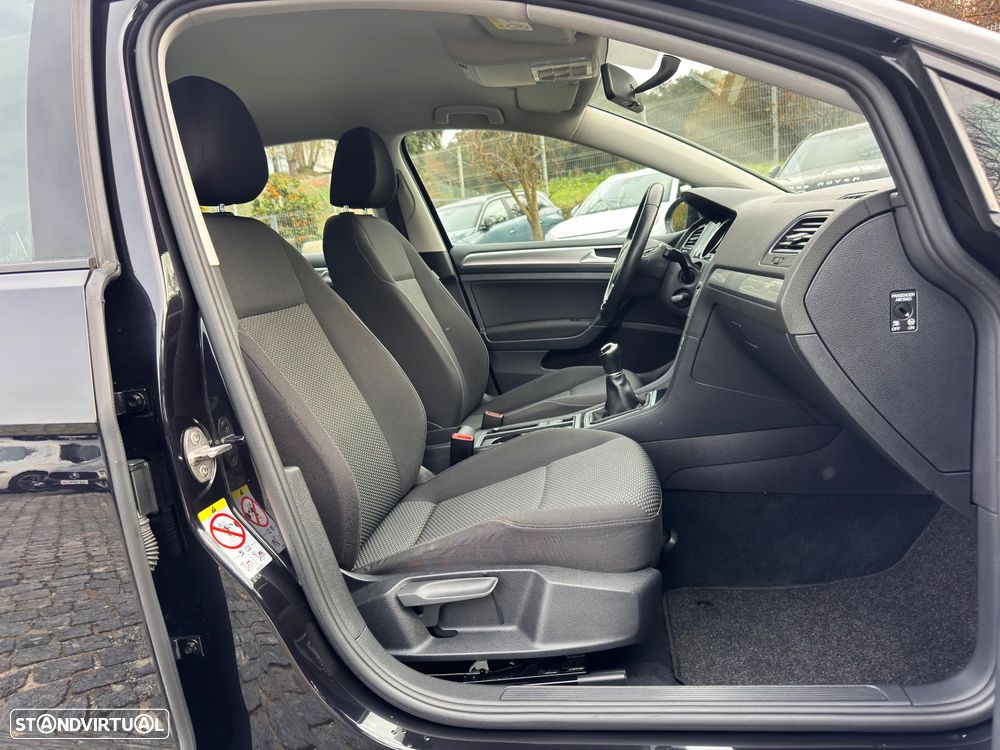 VW Golf 1.0 TSI Confortline - 26