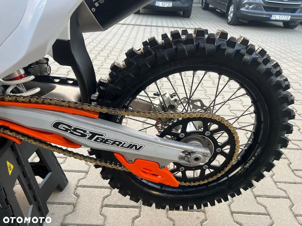 KTM SXF - 10