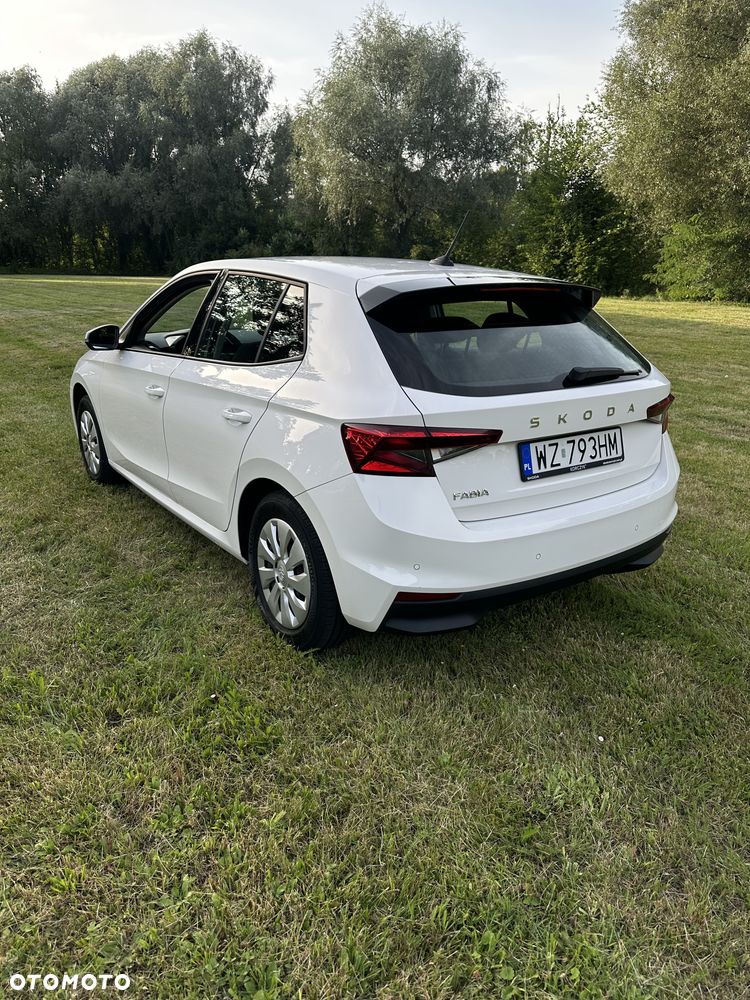 Skoda Fabia 1.0 Essence - 17