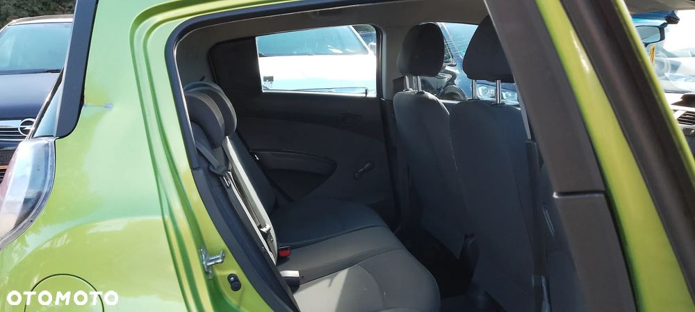 Chevrolet Spark 1.0 LT - 16