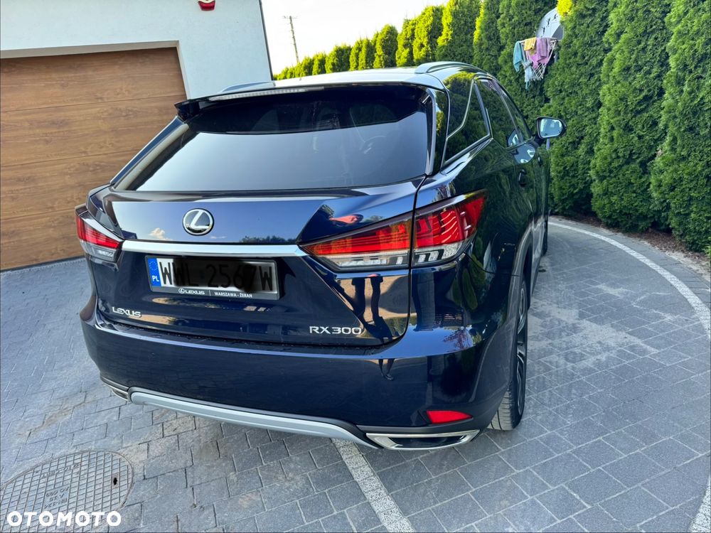 Lexus RX - 9