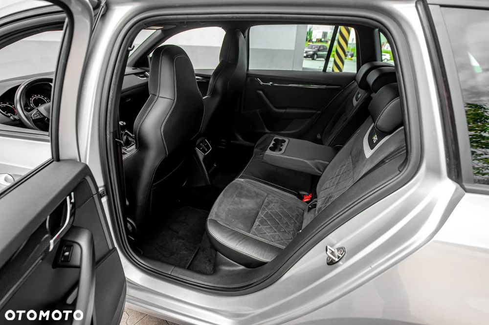 Skoda Octavia 2.0 TSI RS 230 - 33