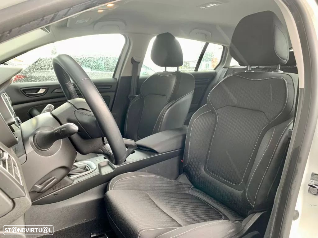 Renault Mégane Sport Tourer 1.5 Blue dCi Limited EDC - 8