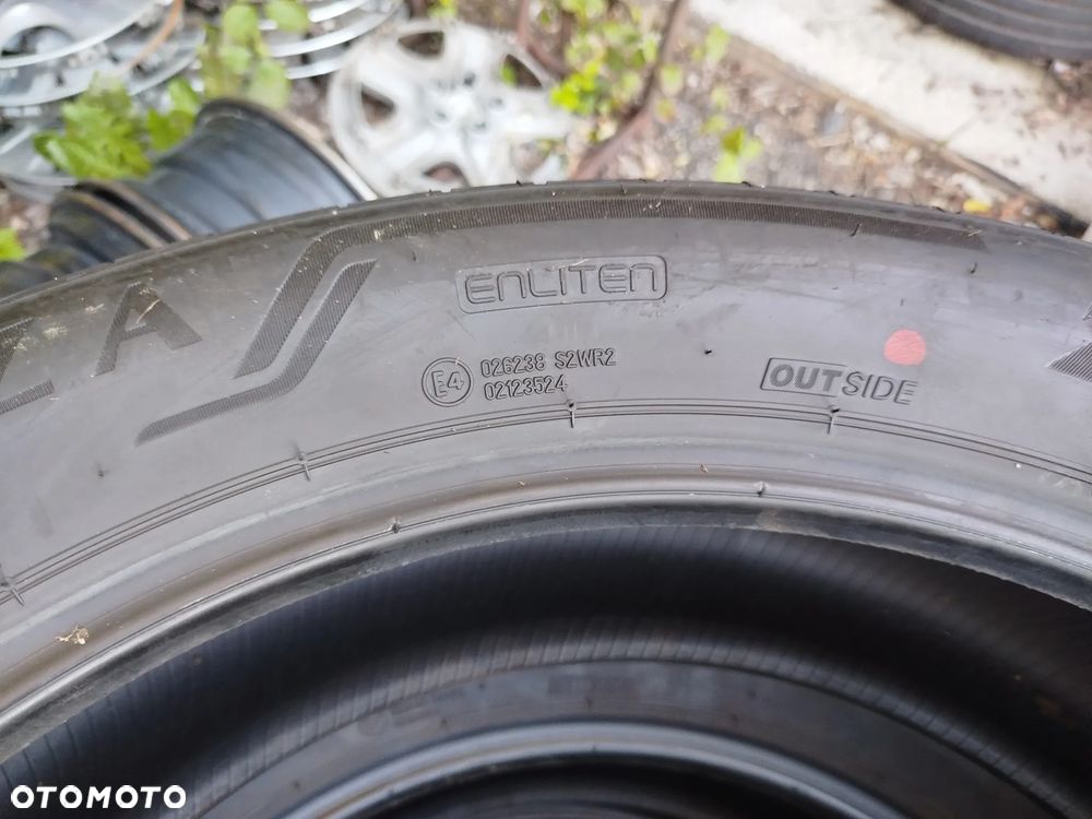 235/50R20 100W Bridgestone Allenza Homologacja Mazda 4x99% bieznika. Demontaż z nowego CX60 - 12