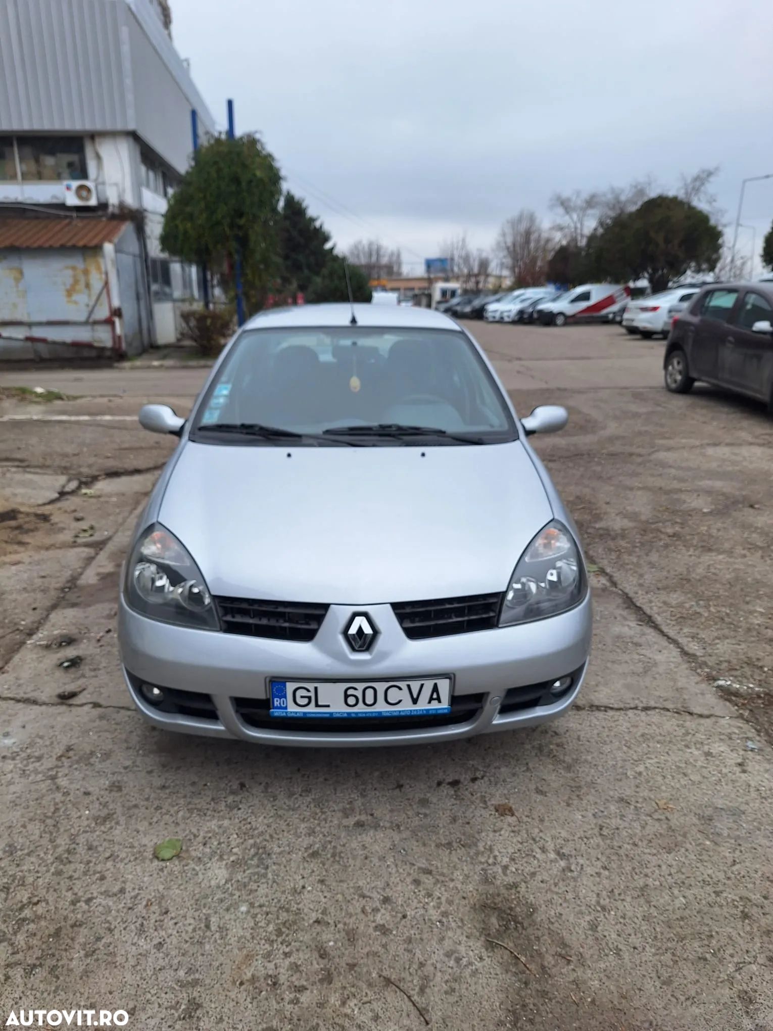 Renault Clio - 1