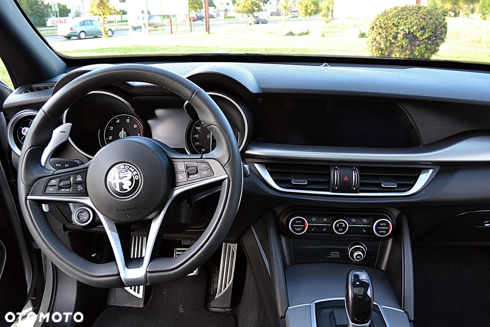 Alfa Romeo Stelvio 2.0 Turbo TI Q4 - 15