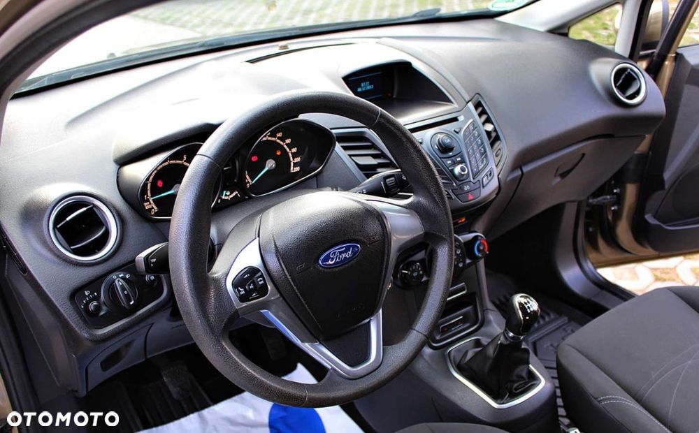 Ford Fiesta - 9