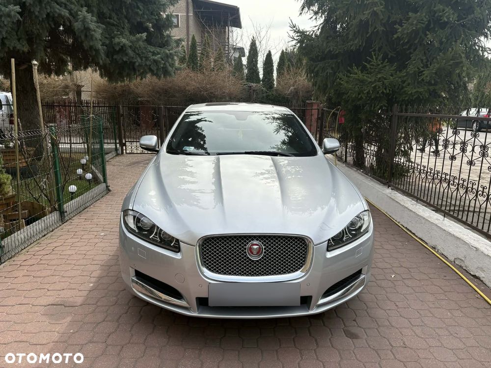 Jaguar XF 35t AWD R-Sport - 3