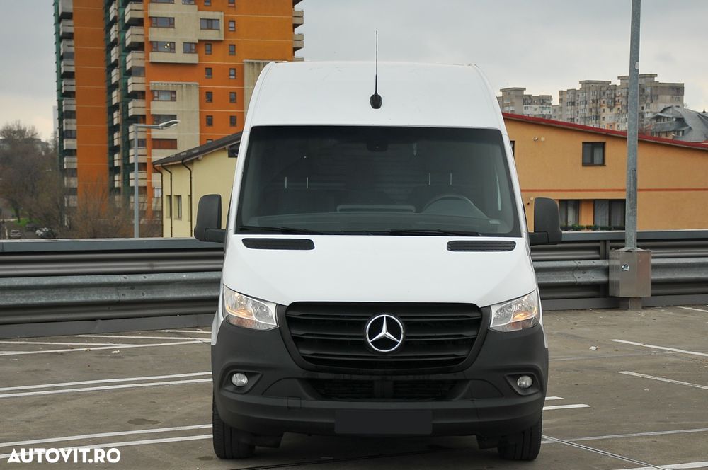 Mercedes-Benz Sprinter - 11