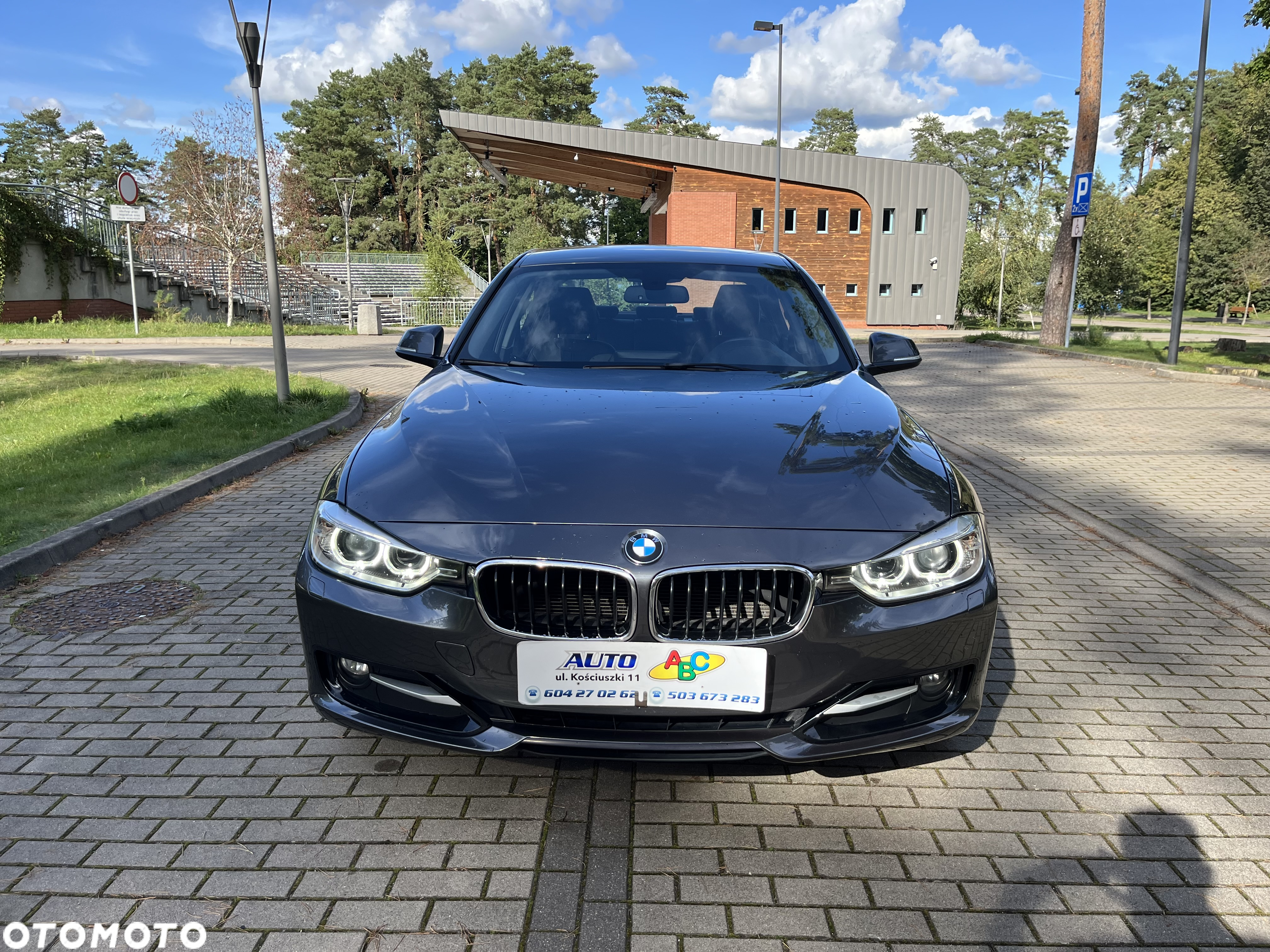 BMW Seria 3 318d Touring Sport Line - 2