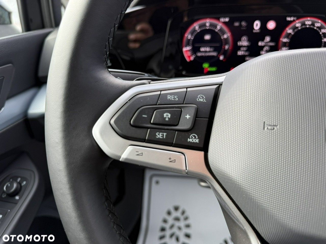Volkswagen Golf Variant 1.5 eTSI OPF DSG Goal - 18