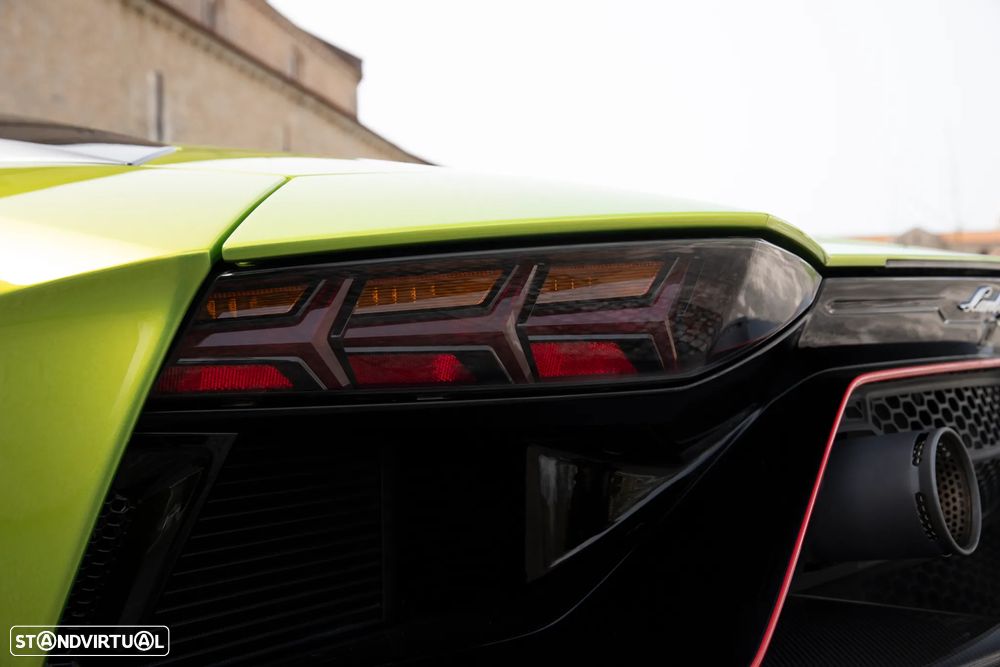 Lamborghini Aventador LP780-4 Ultimae Roadster - 26