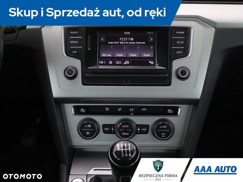 Volkswagen Passat Variant - 15