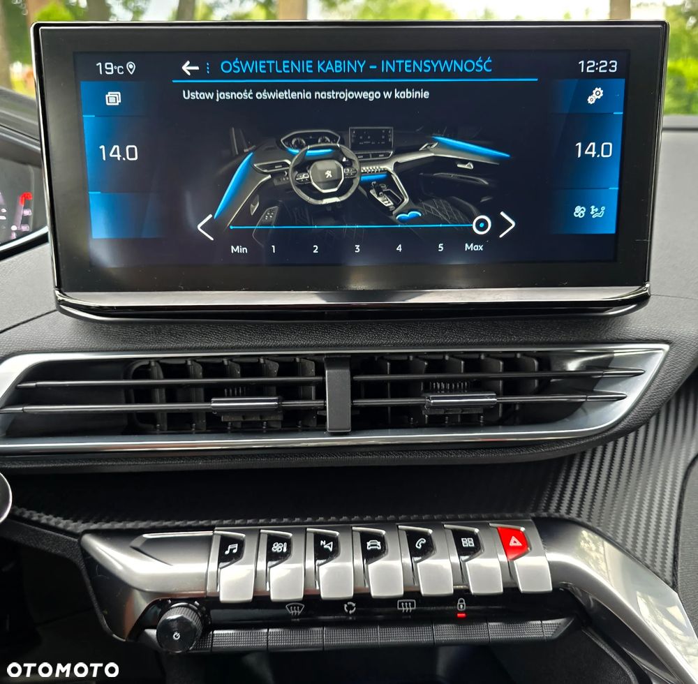 Peugeot 5008 BlueHDi 180 EAT8 Allure - 31