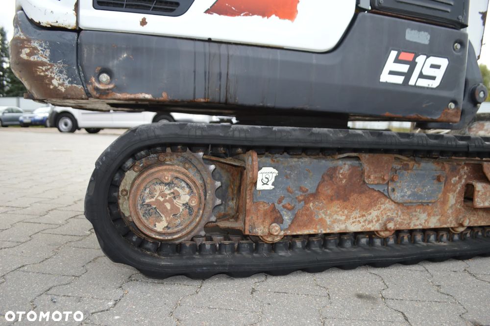 Bobcat E19 - 21