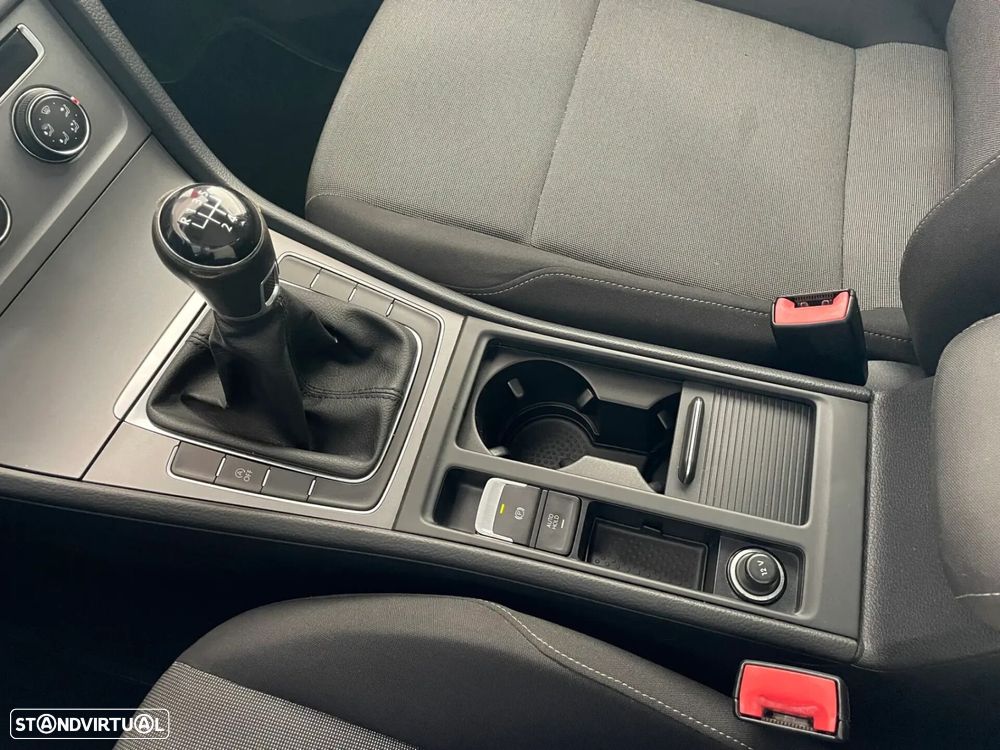 VW Golf - 13