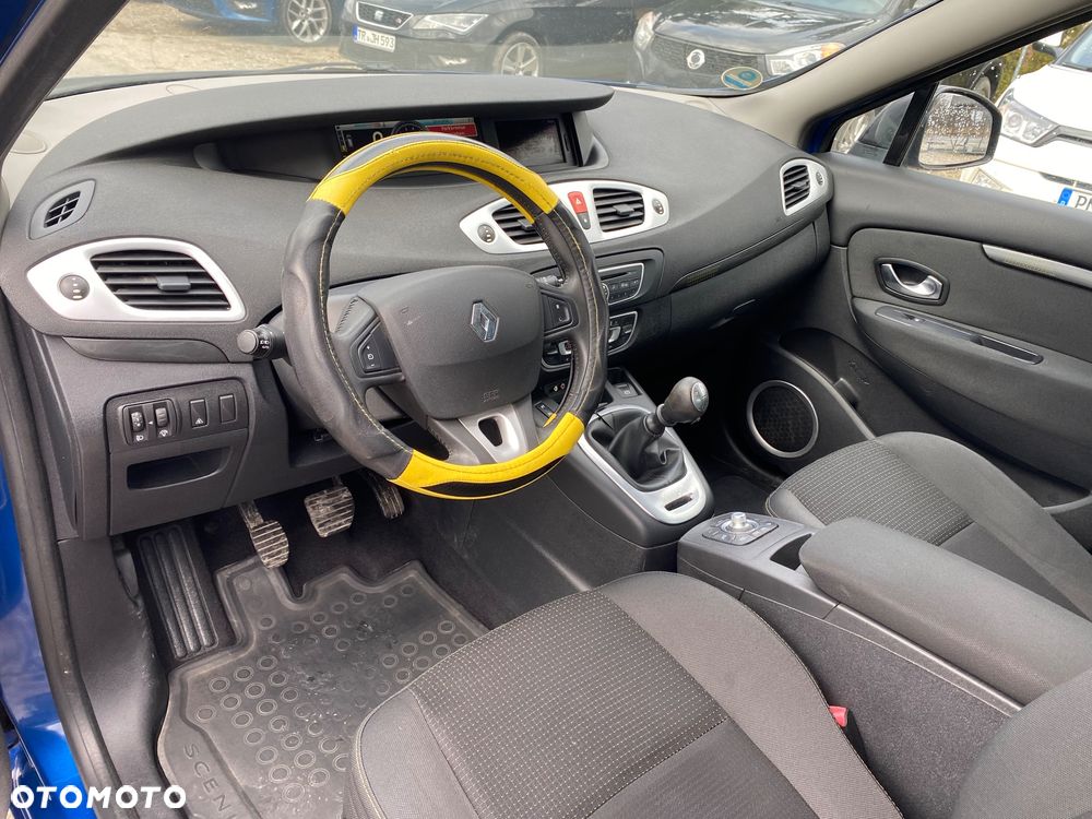 Renault Scenic 1.6 16V 110 Dynamique - 20