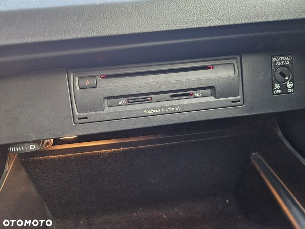 Skoda Octavia 2.0 TDI 4x4 DSG Scout - 37