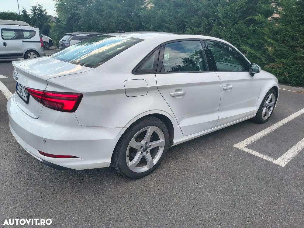 Audi A3 1.6 TDI S tronic Sport - 14
