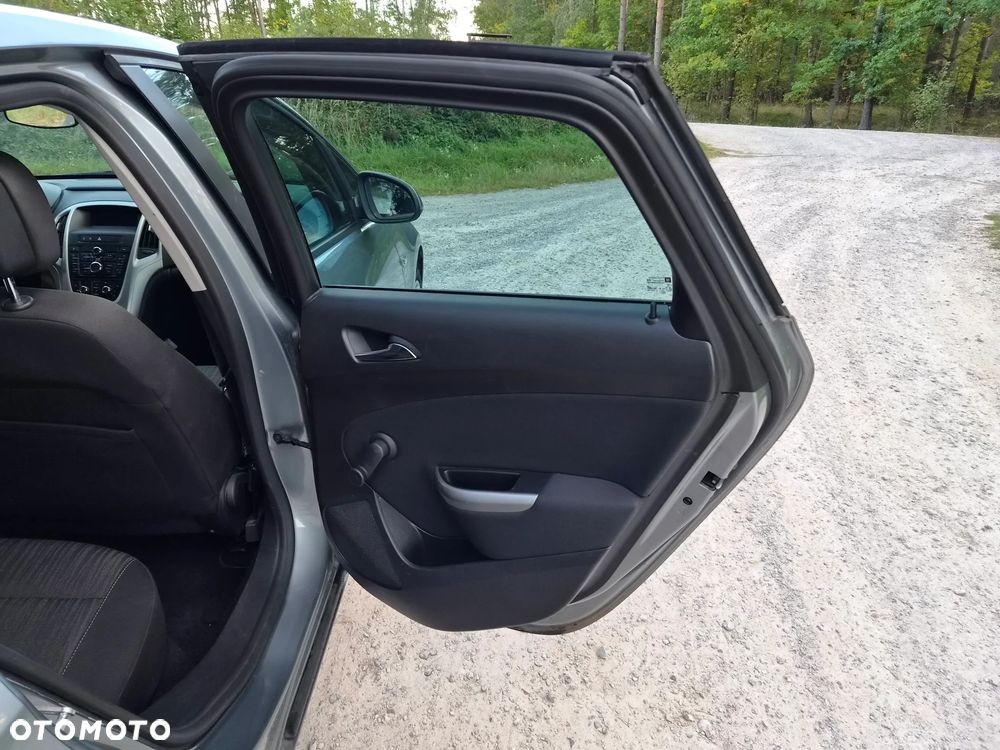 Opel Astra - 33