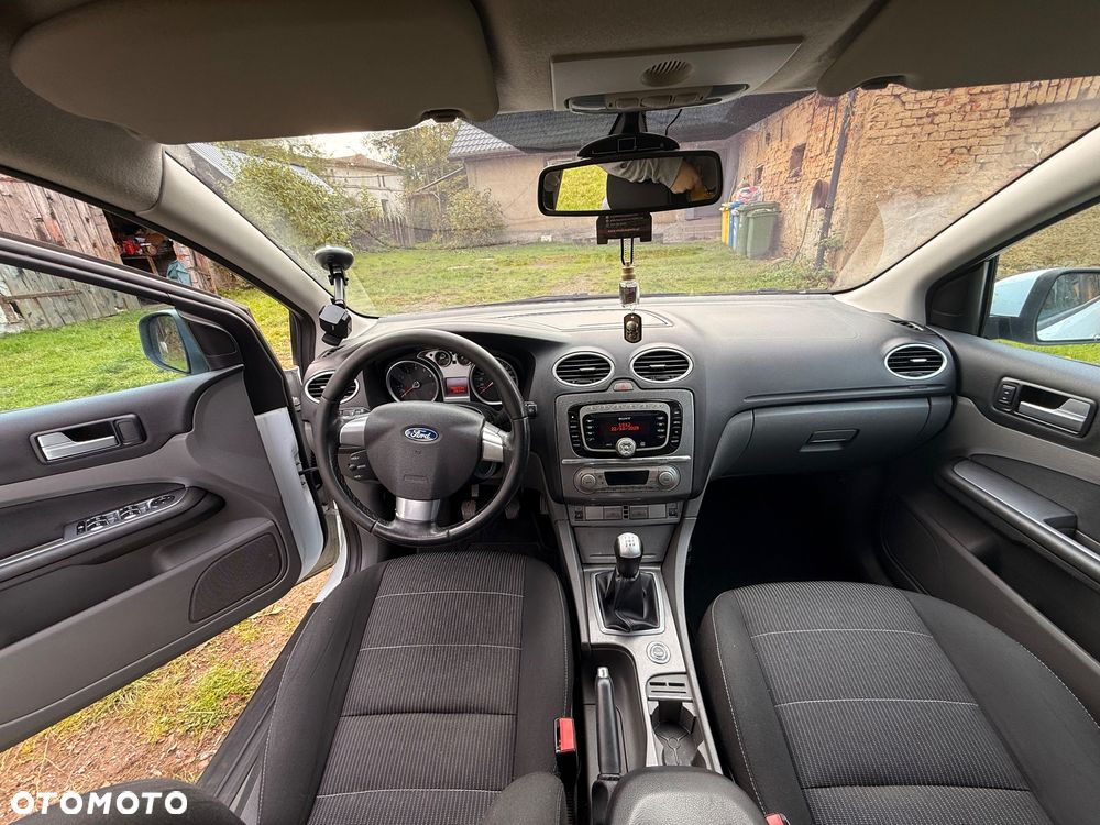 Ford Focus Turnier 1.6 16V Titanium - 5