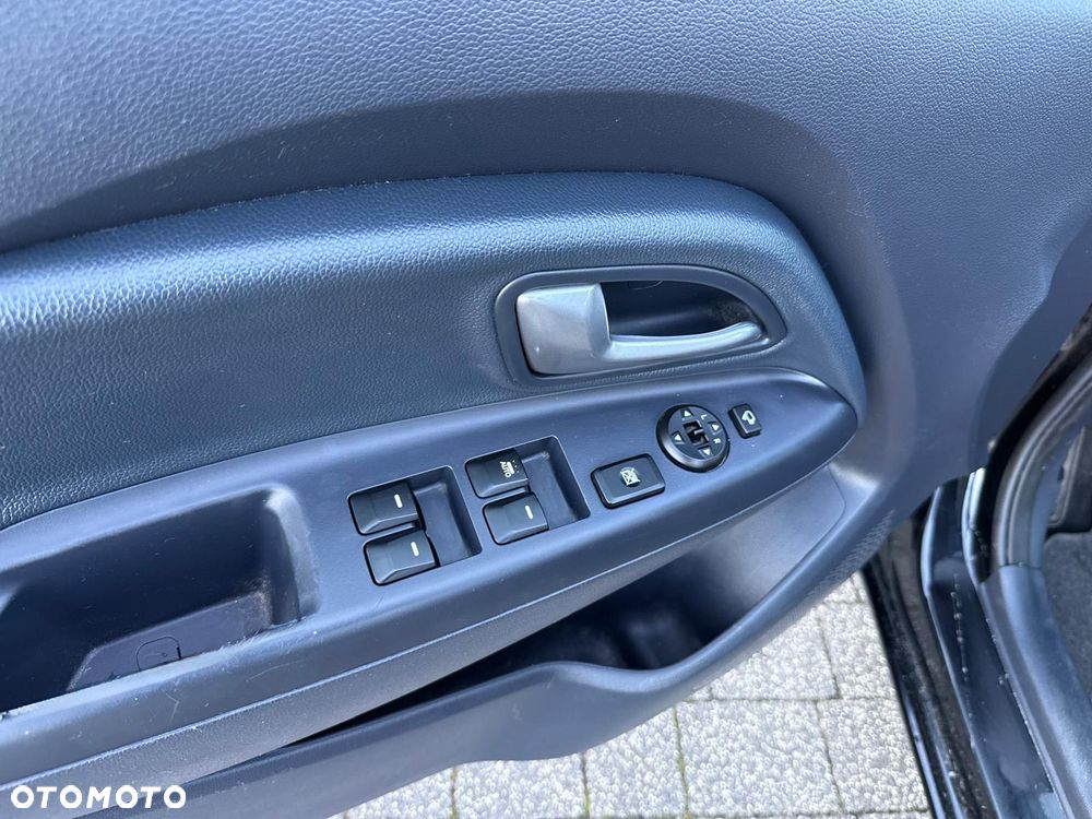 Kia Rio 1.2 L Business Line - 25