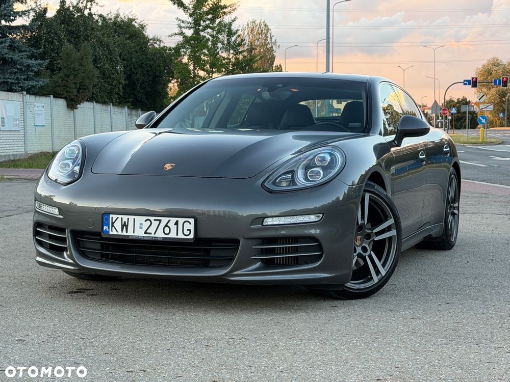 Porsche Panamera 4S - 1