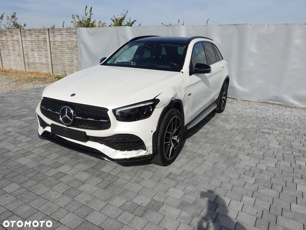 Mercedes-Benz GLC 300 de 4Matic 9G-TRONIC AMG Line - 4