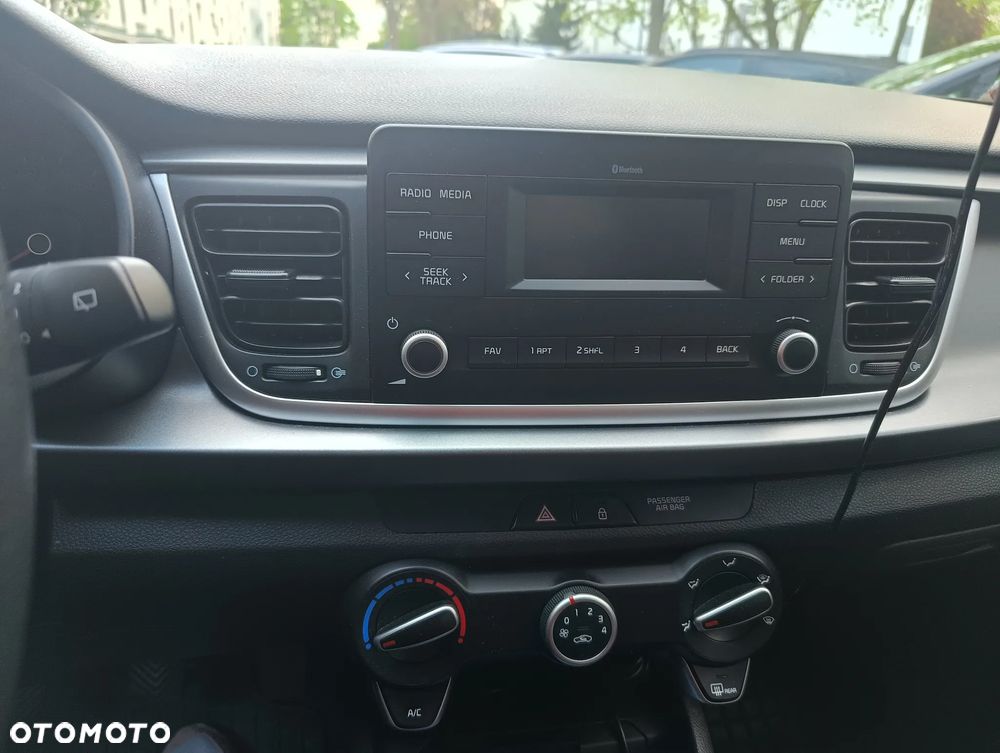 Kia Rio 1.2 M - 9