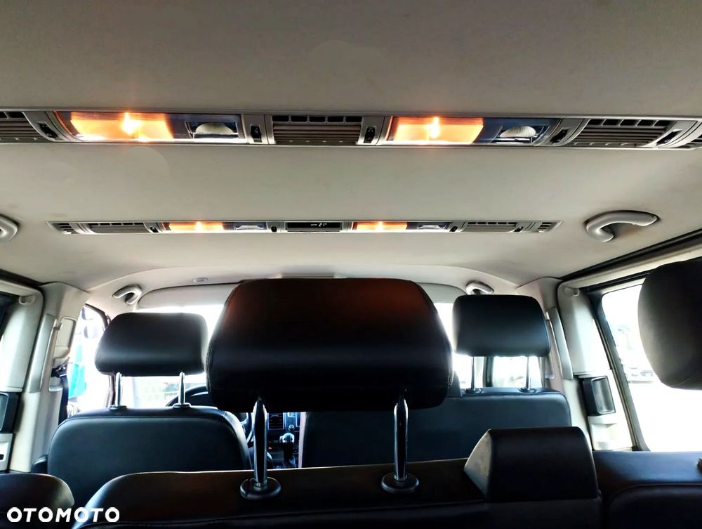 Volkswagen Caravelle - 12