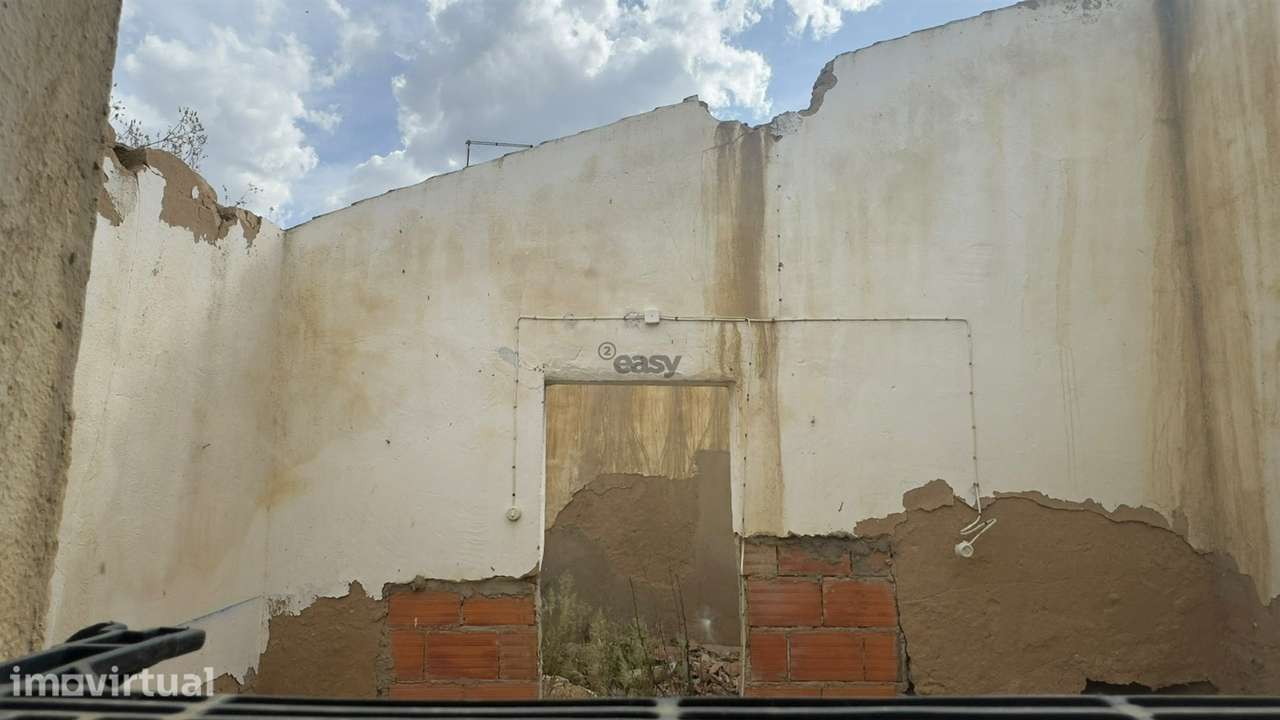 Moradia T2 para remodelar em Castro Verde - Grande imagem: 4/14