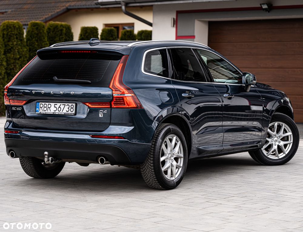 Volvo XC 60 D4 Geartronic Momentum Pro - 23