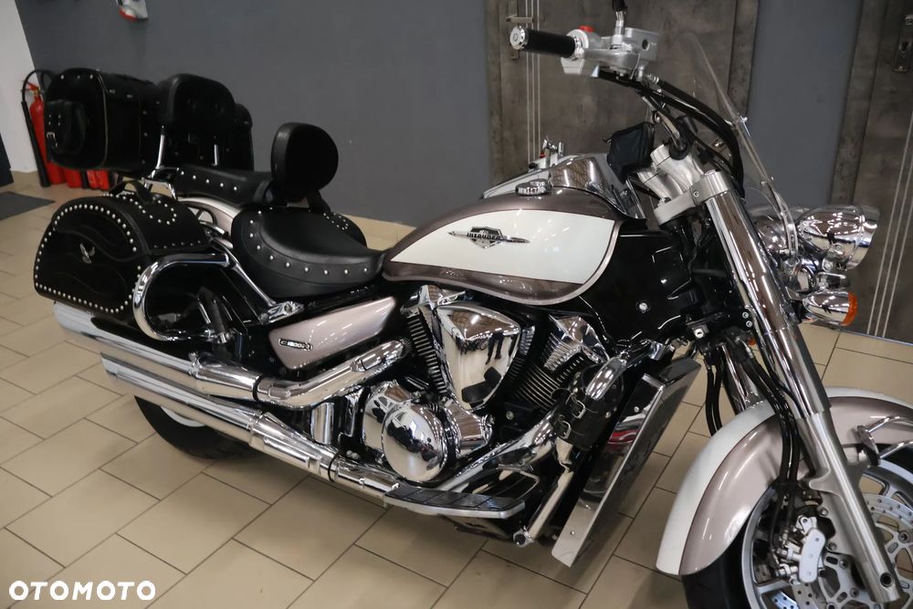 Suzuki Intruder - 14