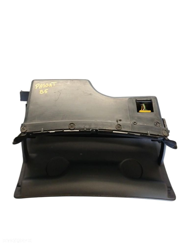 SCHOWEK PASAZERA VW PASSAT B5 - 1