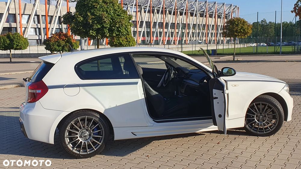BMW Seria 1 123d - 29