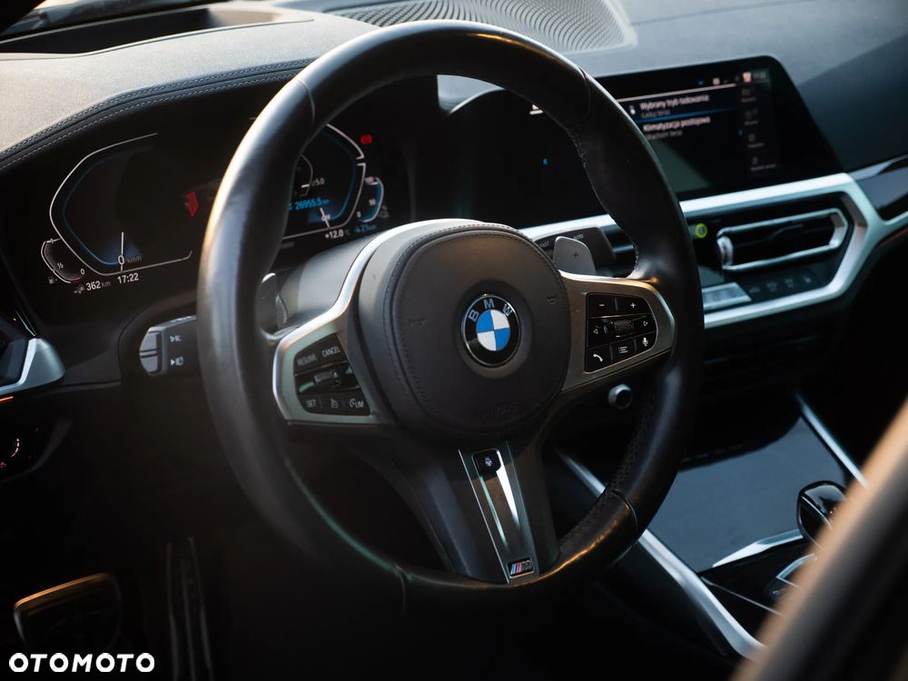 BMW Seria 3 330e M Sport - 19