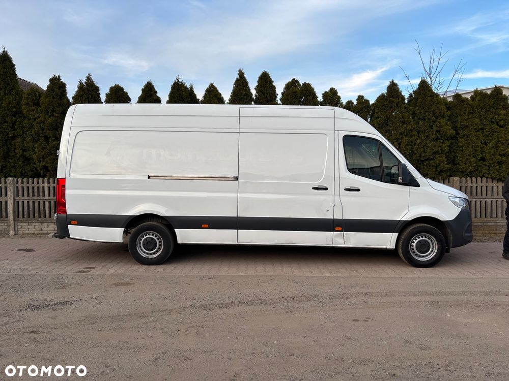 Mercedes-Benz Sprinter - 1