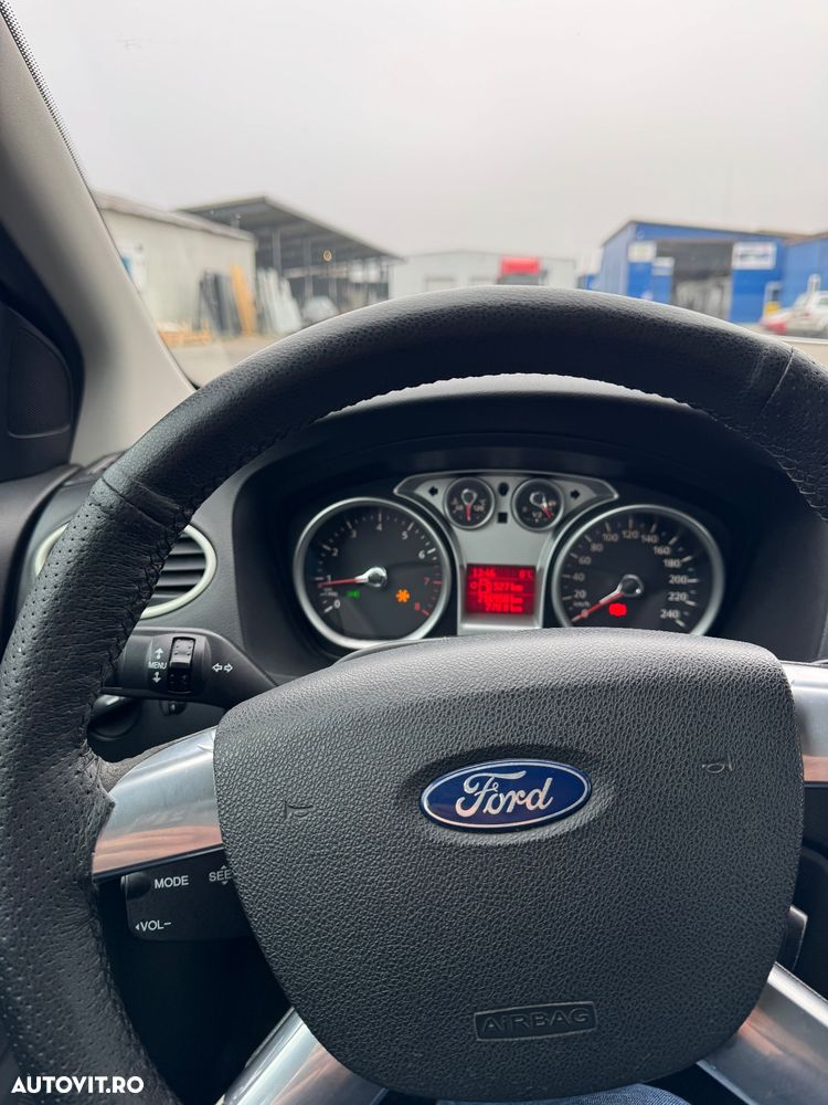 Ford Focus 1.4i Ambiente - 16